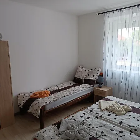 Szintia Vendeghaz エゲル